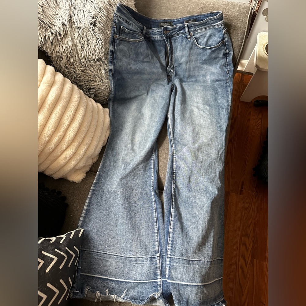 Judy blue tummy control flare Sz 22w